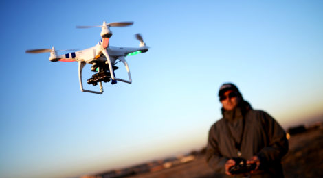 Apa Perbedaan Drone & Quadcopter?