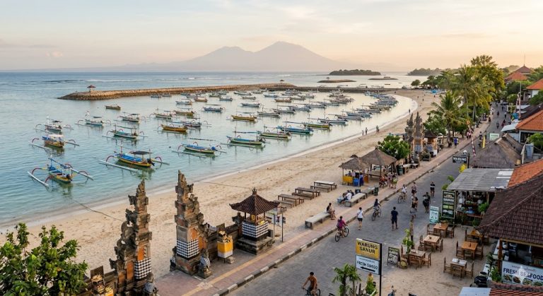 Liburan Tenang di Pantai Semawang Sanur - Komunitas Kami